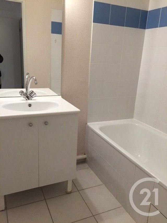 Appartement T2 à louer - 2 pièces - 52.0 m2 - LAVELANET - 09 - MIDI-PYRENEES - Century 21 Immo Sud