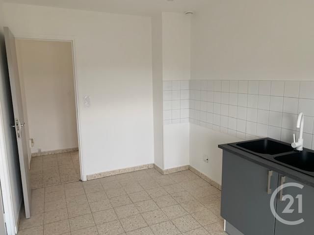 Appartement F5 à louer - 5 pièces - 108.0 m2 - LAROQUE D OLMES - 09 - MIDI-PYRENEES - Century 21 Immo Sud