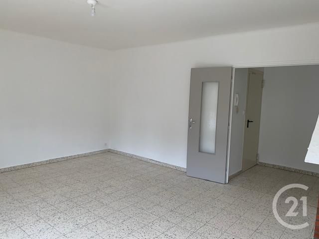 Appartement F5 à louer - 5 pièces - 108.0 m2 - LAROQUE D OLMES - 09 - MIDI-PYRENEES - Century 21 Immo Sud
