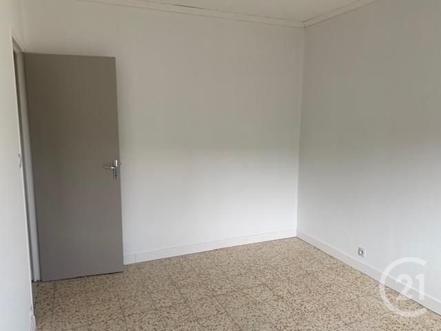 Appartement F5 à louer - 5 pièces - 108.0 m2 - LAROQUE D OLMES - 09 - MIDI-PYRENEES - Century 21 Immo Sud