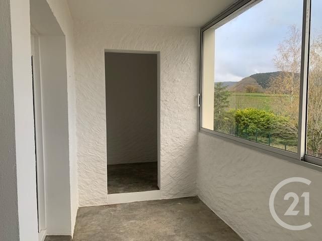 Appartement F5 à louer - 5 pièces - 108.0 m2 - LAROQUE D OLMES - 09 - MIDI-PYRENEES - Century 21 Immo Sud