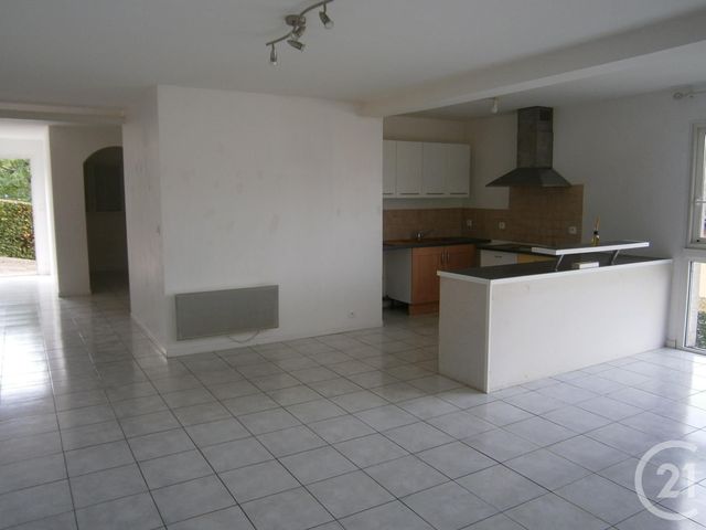 Appartement F4 à louer - 4 pièces - 116.0 m2 - LAVELANET - 09 - MIDI-PYRENEES - Century 21 Immo Sud