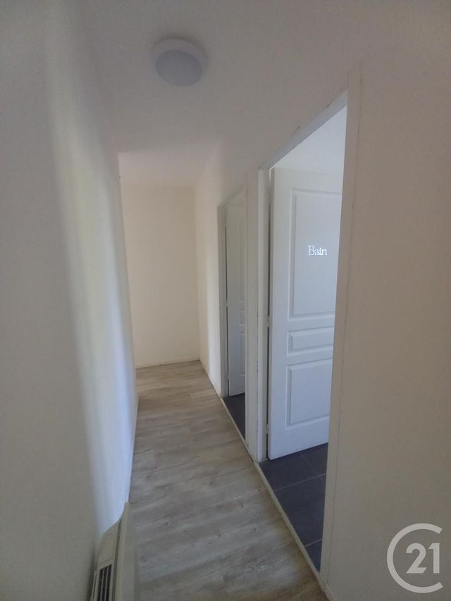 Appartement T3 à louer - 3 pièces - 74.0 m2 - BESSET - 09 - MIDI-PYRENEES - Century 21 Immo Sud