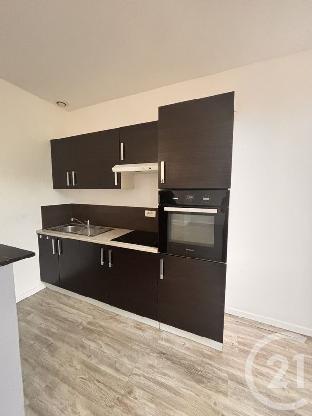 Appartement T3 à louer - 3 pièces - 74.0 m2 - BESSET - 09 - MIDI-PYRENEES - Century 21 Immo Sud