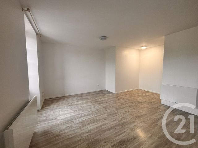 Appartement T3 à louer - 3 pièces - 74.0 m2 - BESSET - 09 - MIDI-PYRENEES - Century 21 Immo Sud
