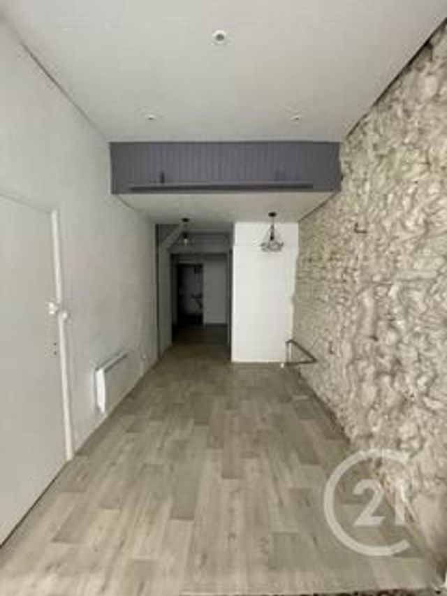 Appartement Atelier d'artiste à louer - 2 pièces - 65.0 m2 - MIREPOIX - 09 - MIDI-PYRENEES - Century 21 Immo Sud