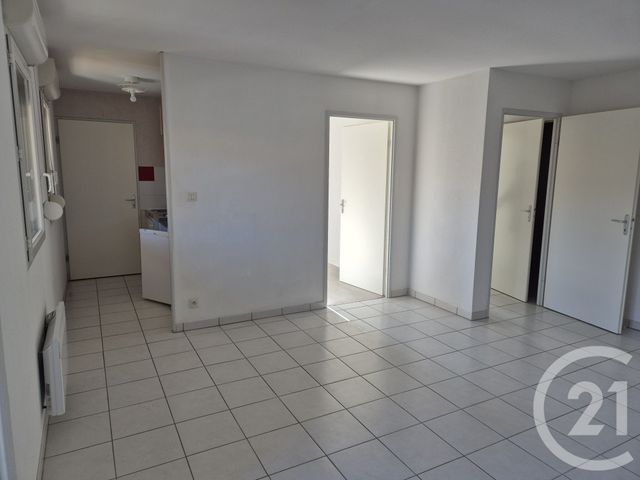 Appartement T2 à louer - 2 pièces - 52.0 m2 - LAVELANET - 09 - MIDI-PYRENEES - Century 21 Immo Sud